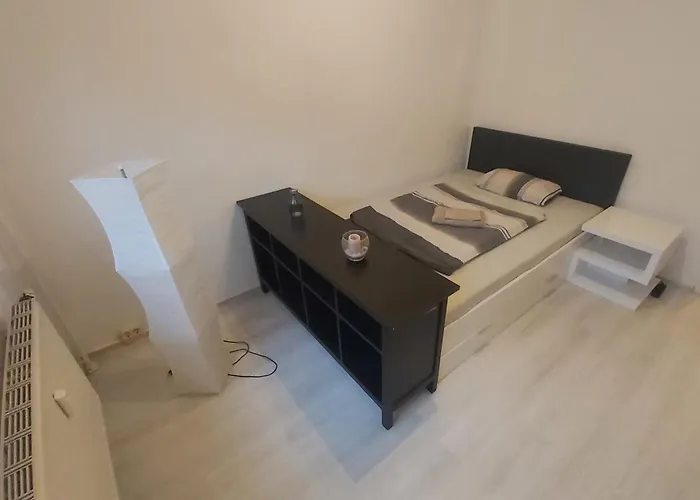 Apartment Monteurwohnung Fuer Handwerker In Halle *